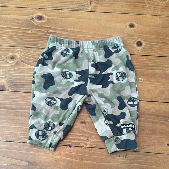 Baby 0-3 months pants Camouflage, Brown, and Black Bottoms Set - Picture 10 of 13